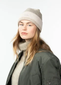 Ailisa Beanie Mütze mit Streifen