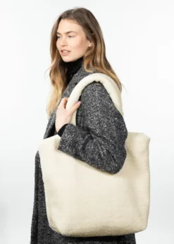 Bugbane Shopper Shopper-Tasche aus Kunstpelz