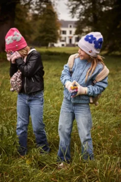 Crissie Beanie Mädchenmütze mit Blumen