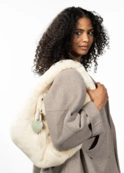 Djupa Handbag Kunstfell‑Handtasche