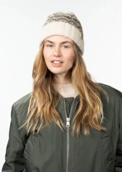 Eimhir Beanie Damenmütze mit Winterschnittmuster