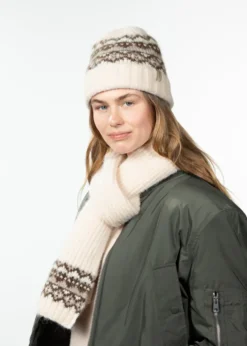 Eimhir Beanie Damenmütze mit Winterschnittmuster