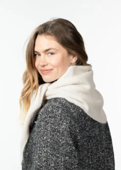 Fhearna Scarf Dreieckiger Schal