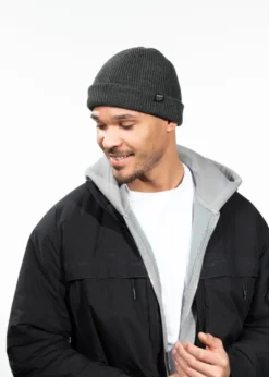Kinyeti Beanie Bequeme kurze Uni-Mütze