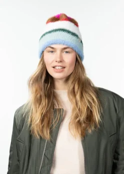 Kumana Beanie Weicher Damenhut mit Streifen