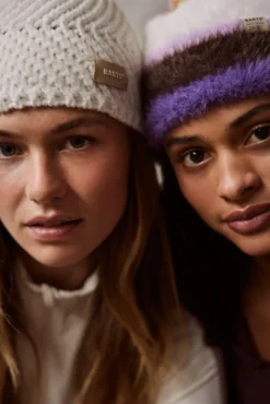Kumana Beanie Weicher Damenhut mit Streifen