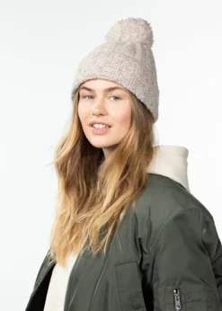 Pasque Beanie Damenhut mit Bommel